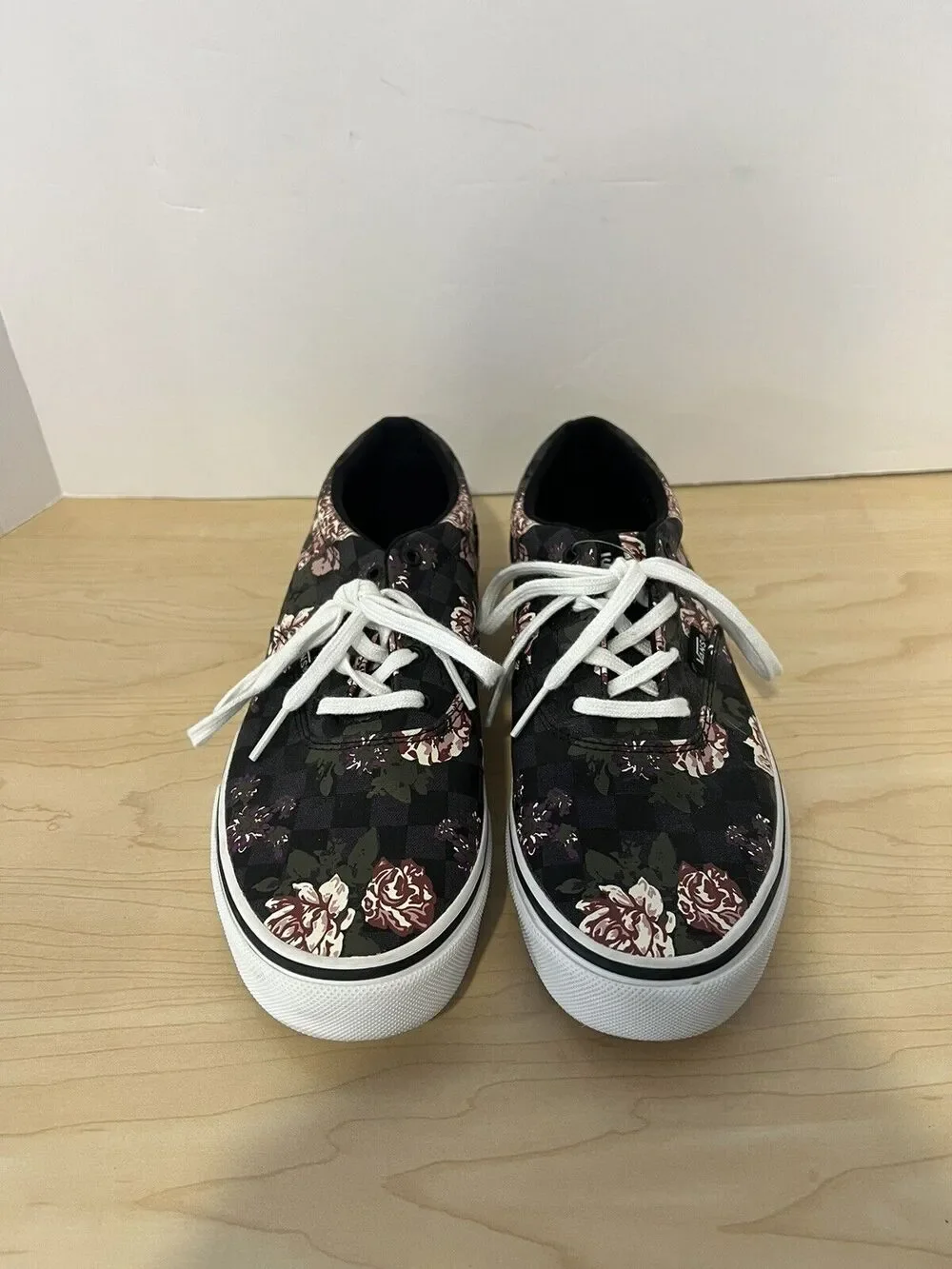 VANS DOHENY Missy skateboard shoes size 6 multicolor canvas upper floral NEW